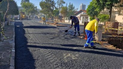 Prefeitura de Xanxerê pavimenta mais uma rua do bairro Veneza