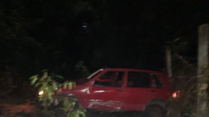 Três pessoas ficam feridas após colisão no Centro de Bom Jesus