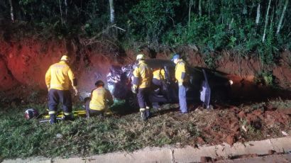 Saída de pista deixa condutor ferido no Centro de Xanxerê