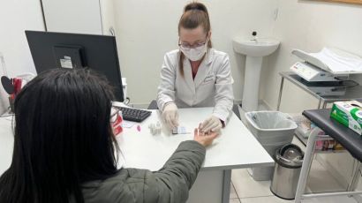 Ação na UBS Centro promove orientação e testagem para hepatites virais, HIV e sífilis