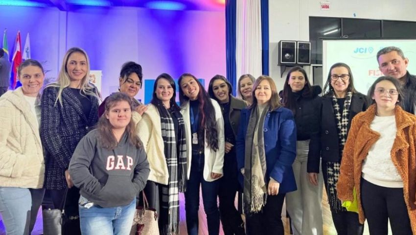 Alunos da Rede Municipal de Ensino participam da final do Concurso Oratória nas Escolas