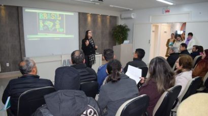 Prefeitura de Xanxerê reúne entidades e apresenta regulamento para Desfile de 7 de Setembro