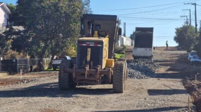 Pavimentação da rua Sergipe é concluída e rua Alderico Piccini receberá asfalto