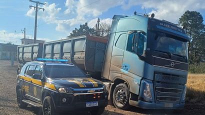 PRF encontra arma e rebite em caminhão com excesso de peso em Xaxim