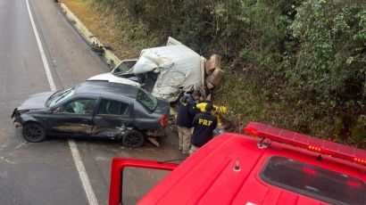 Colisão entre quatro veículos deixa vítima fatal na BR-282 em Xaxim