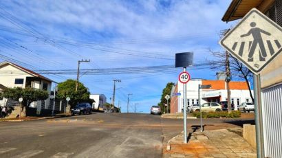Redutor de velocidade é instalado no bairro Aparecida