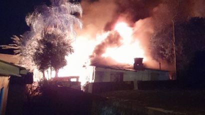 Residência é destruída por incêndio em Bom Jesus