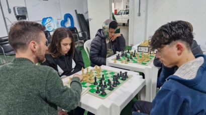 Xanxerê oferece treinamento gratuito de xadrez em parceria com Unoesc
