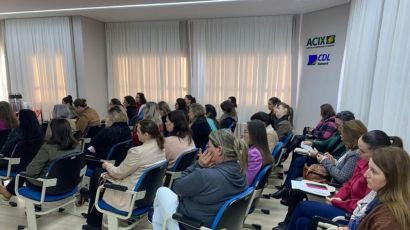 Servidores da Assistência Social participam de formação voltada à humanização nos atendimentos
