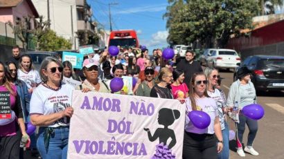 Xaxim realiza marcha pelo fim da violência contra a mulher