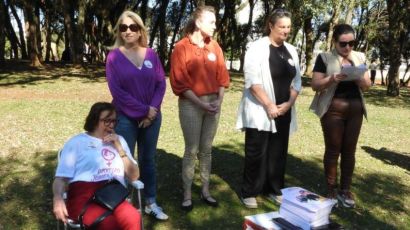Encerramento do Agosto Lilás em Xanxerê tem ato em memória das mulheres vítimas de feminicídio