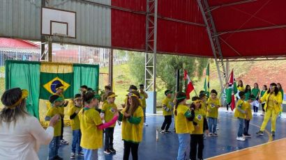 Semana da Pátria: segunda solenidade da programação aconteceu na EMEB Pequeno Trabalhador