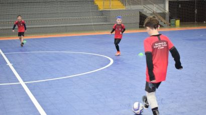 Xanxerê disputa a segunda rodada do futsal sub 7 e sub 9 nos Jogos da Amai 2025