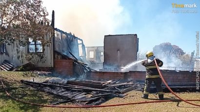Incêndio atinge duas residências e deixa idosos feridos em Xaxim