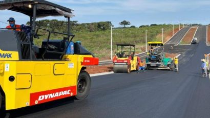 Obras de pavimentação no Distrito Industrial Nascer do Sol avançam