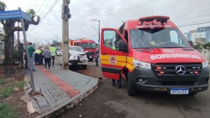 Veículo colide contra poste na manhã desta terça em Xanxerê