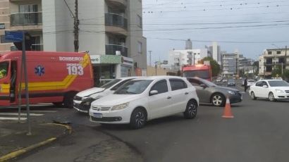 Colisão frontal é registrada no Centro de Xanxerê