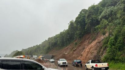SC-155 é totalmente liberada após deslizamento de terra