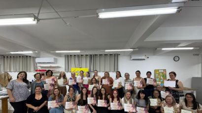 Formandas de corte e costura doam 400 peças ao CEACA em Xaxim