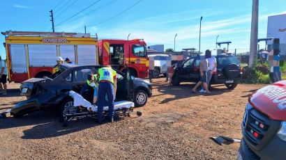 Idosos ficam feridos em colisão entre carro e caminhão na SC-155 em Xanxerê