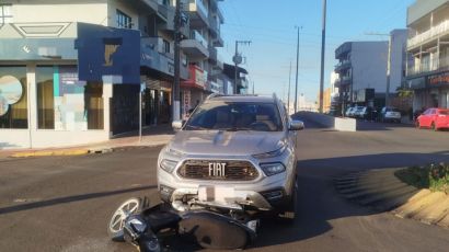 Motociclista fica ferida em colisão com caminhonete em Abelardo Luz