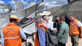 Oeste catarinense se reorganiza após tornados