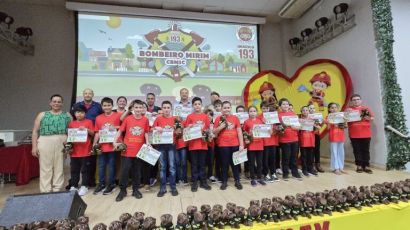 Projeto Bombeiros Mirins forma alunos em São Domingos