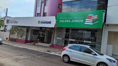 Biblioteca municipal Caldas Júnior abre espaço para exposições artísticas