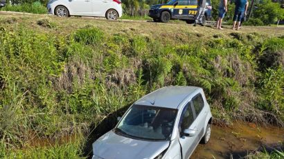 Saída de pista deixa idosa ferida em Xaxim