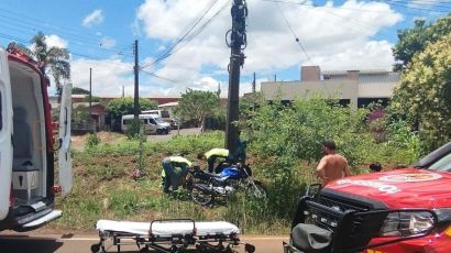 Motociclista fica ferido após sair da pista e colidir contra poste em Xanxerê