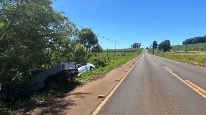 Colisão traseira deixa três pessoas feridas na SC-480 em Ipuaçu