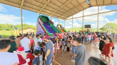 Natal Luz e Encanto reúne famílias e crianças em Ipuaçu