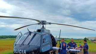 Transferência aérea leva paciente com suspeita de infarto