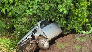 Capotamento deixa mulher ferida no interior de Cordilheira Alta