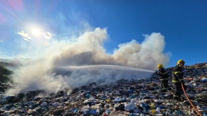 Bombeiros controlam incêndio em aterro sanitário no interior de Xaxim