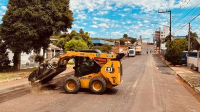 Trânsito é interrompido na Avenida Ricardo Panizzi para obras em Xaxim