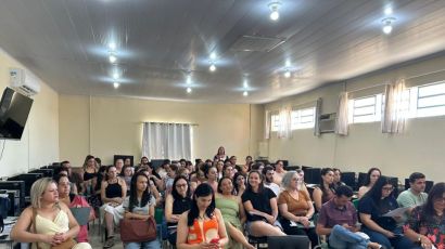 Professores e colaboradores são recepcionados para o início do ano letivo em Bom Jesus