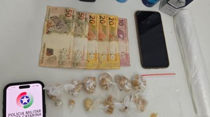 Produtos furtados são recuperados e crack é apreendido durante ocorrência em Ponte Serrada