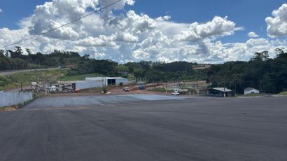 Preparativos avançam e ExpoFemi 2026 realiza melhorias na estrutura da área de shows