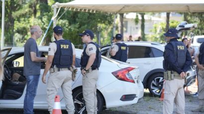 PRF mobiliza mais de 300 agentes de todo o país para reforçar segurança no Carnaval catarinense