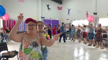 Xaxim promove baile de Carnaval para idosos do Centro de Convivência