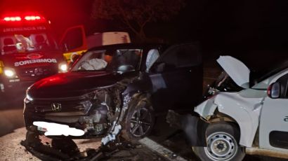 Colisão frontal entre dois veículos é registrada na BR-282 em Vargeão