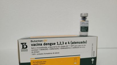Santa Catarina inicia distribuição de vacinas contra a dengue a profissionais de saúde