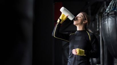 Creatina realmente funciona? O que a ciência mostra e por que indústria local investe no produto