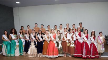 Encontro de Soberanas na ExpoFemi 2026 destaca a união e o intercâmbio entre municípios do Oeste