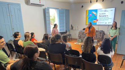 Professores participam de formação voltada à leitura e escrita na educação infantil