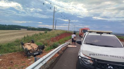Capotamento deixa mulher ferida no interior de Abelardo Luz