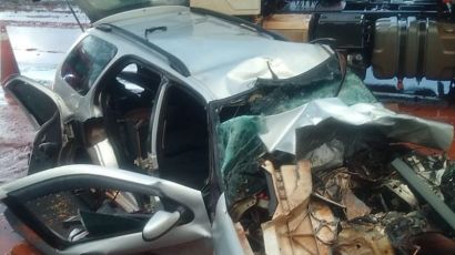 Colisão frontal entre carro e caminhão deixa condutor gravemente ferido em Abelardo Luz