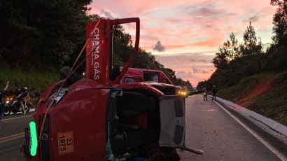 Motorista fica ferido após saída de pista em Ponte Serrada