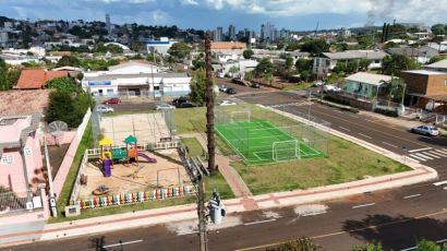 Xaxim inaugura praça pública no bairro Alvorada